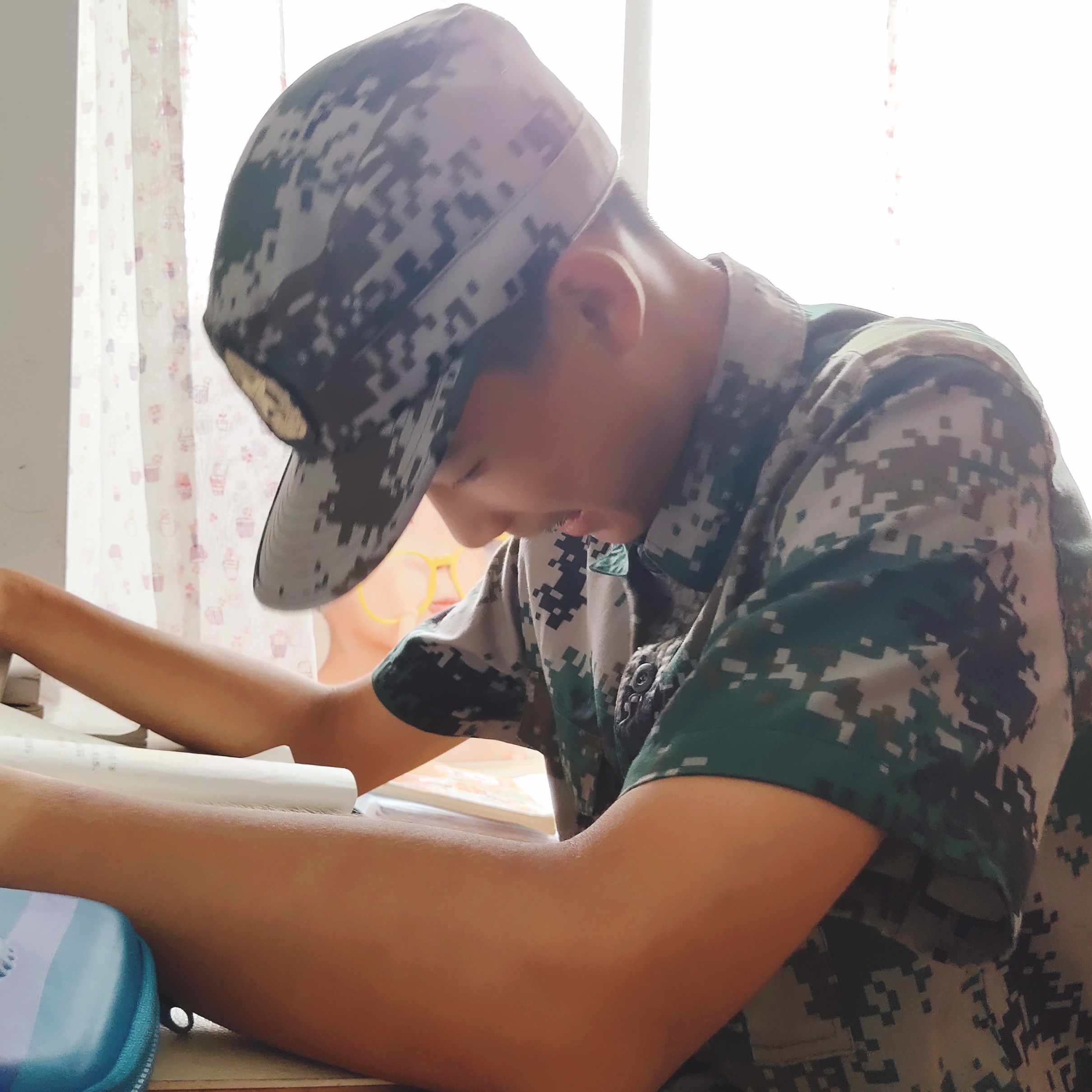 Li Hai Yan（燕子）的钢琴谱