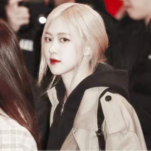 rosé_and_rosie的钢琴谱