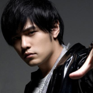 阳光宅男 G调简易 原曲和弦钢琴谱